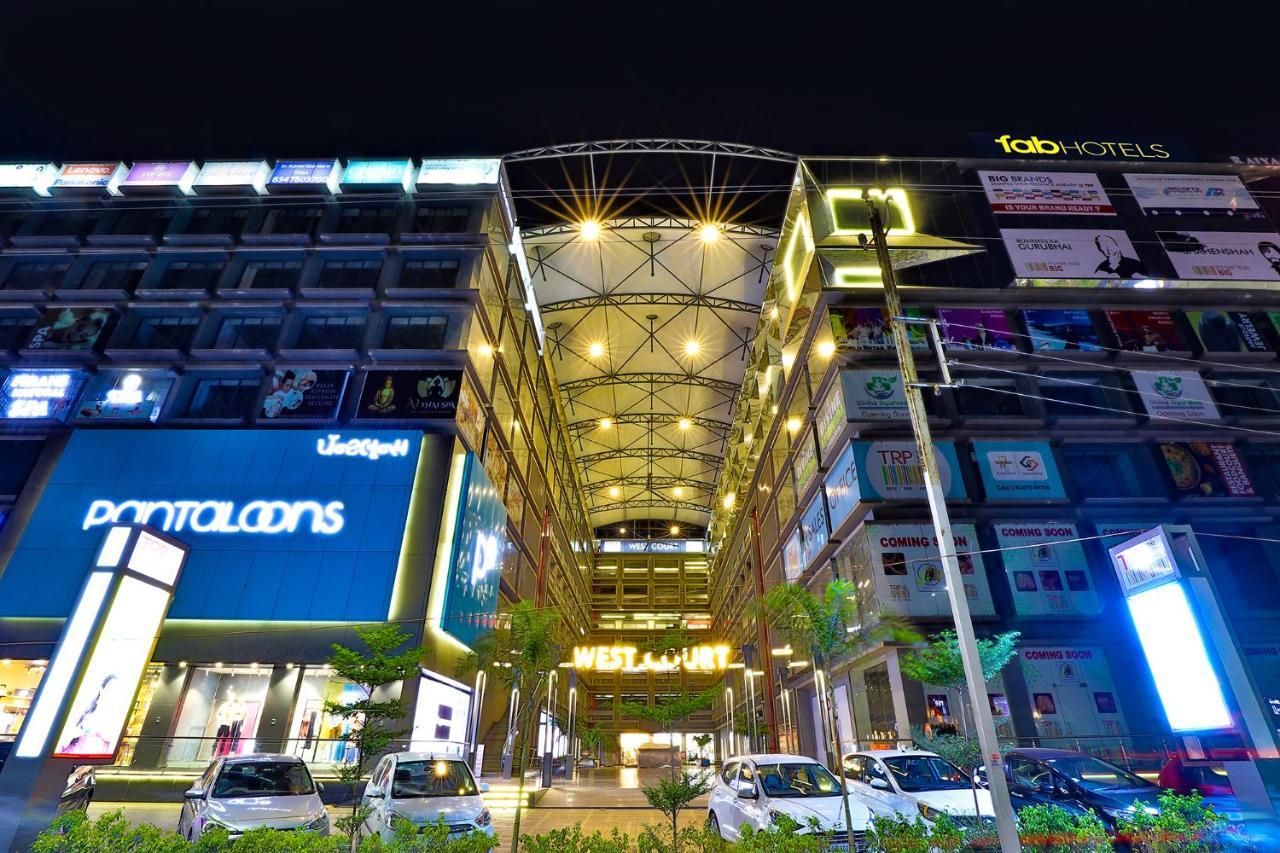 Fabhotel Parkland A Ahmedabad Exterior photo