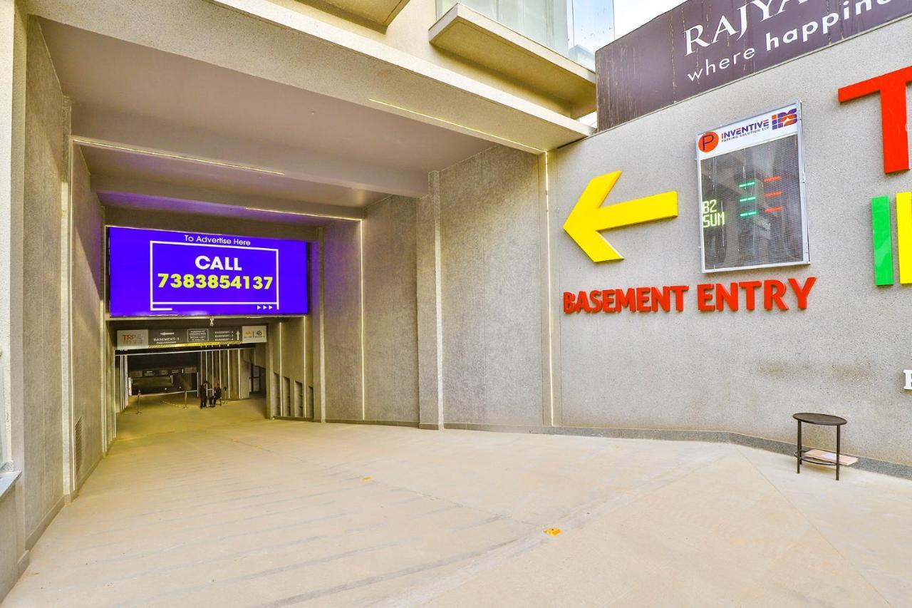 Fabhotel Parkland A Ahmedabad Exterior photo